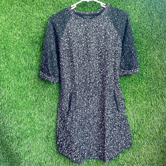 Dresses & Skirts - Knitted bodycon dress